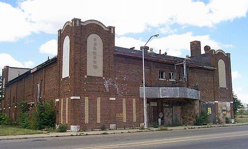 Harmony Theatre - Recent Shot From Detroit Yes